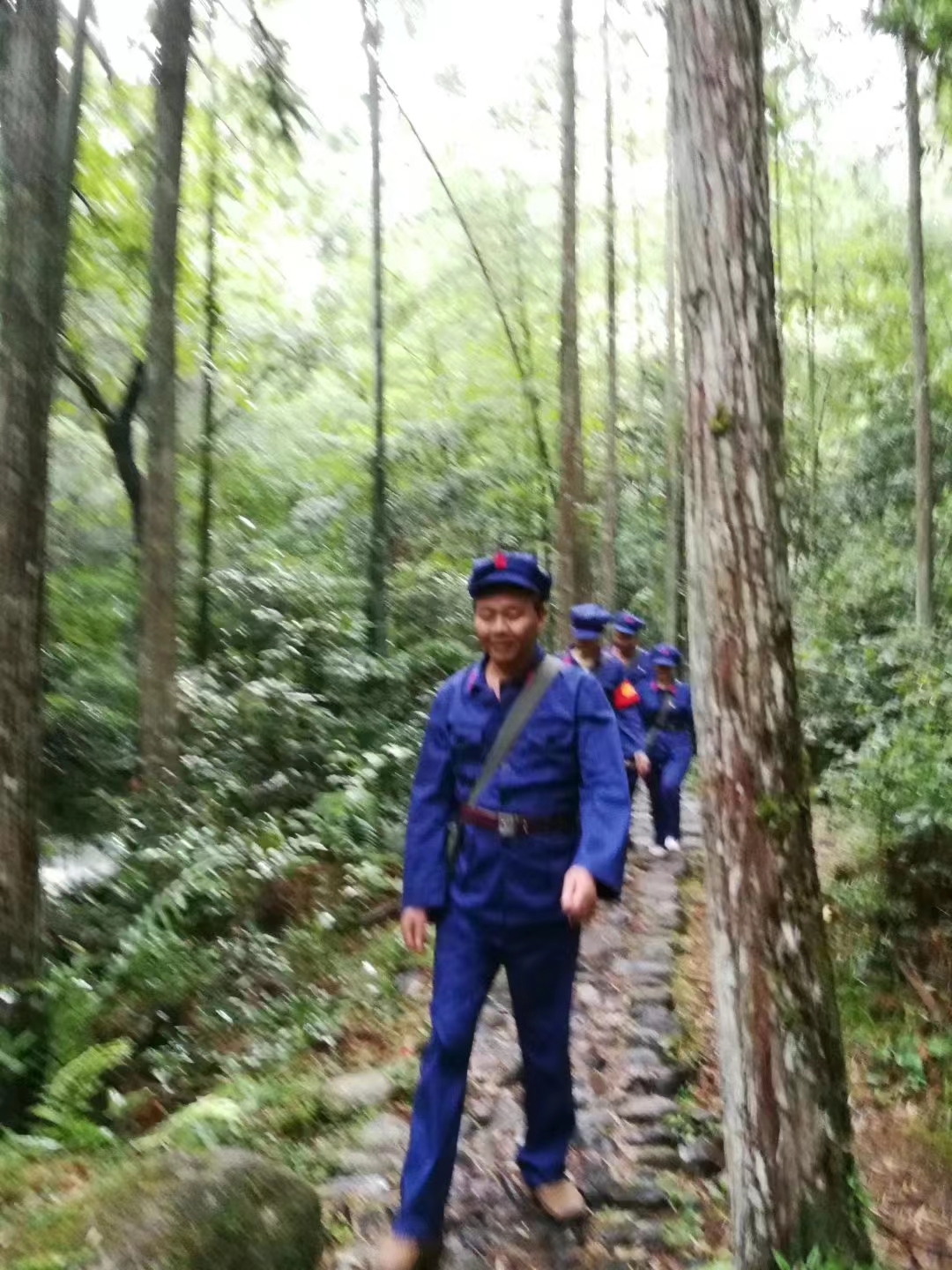 “不忘初心，牢记使命”(图4)